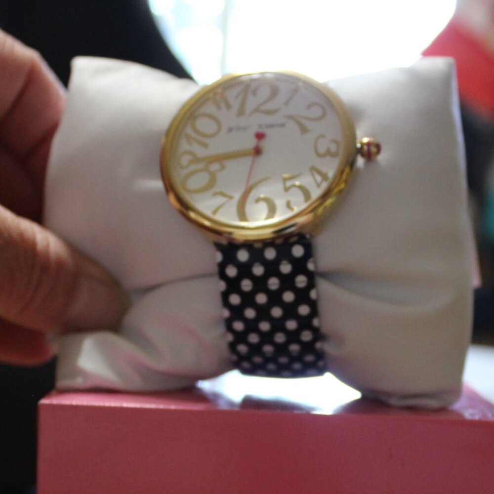 BRAND NEW WITH TAGS BETSEY JOHNSON POLKA DOT STRETCH BAND WRIST WATCH FUN!! - Picture 7 of 8